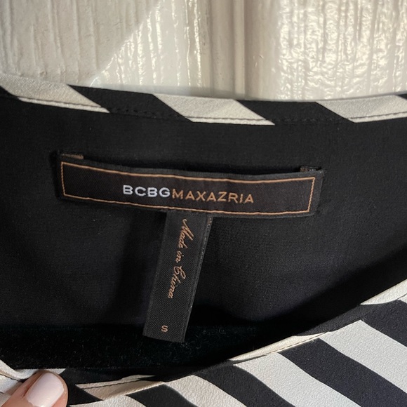 BCBG striped blouse with open back - Picture 4 of 4